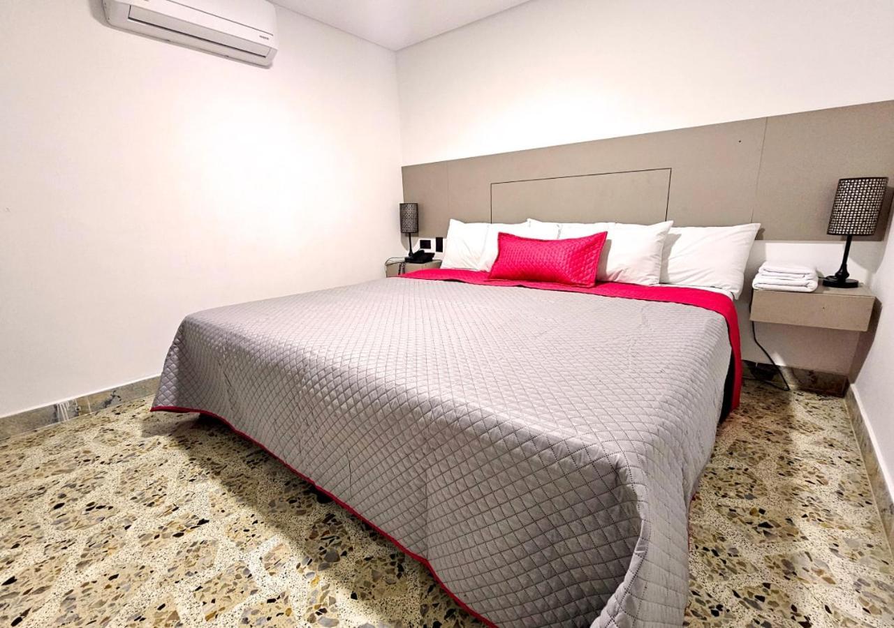 Hotel Ofix Medellín Zewnętrze zdjęcie