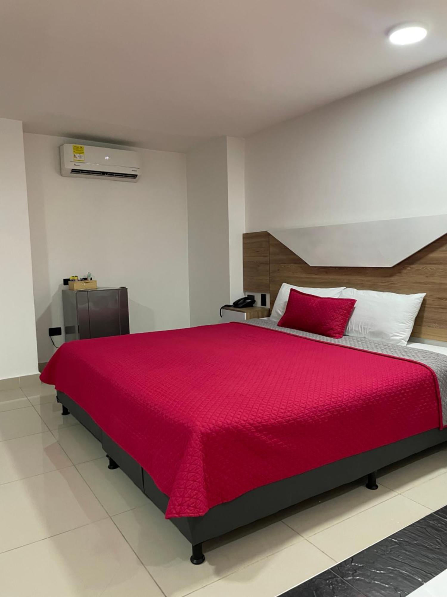 Hotel Ofix Medellín Zewnętrze zdjęcie